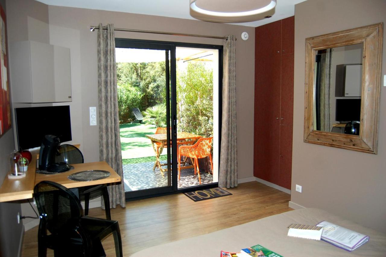 Le Clos Des Barelles Six-Fours-les-Plages Esterno foto